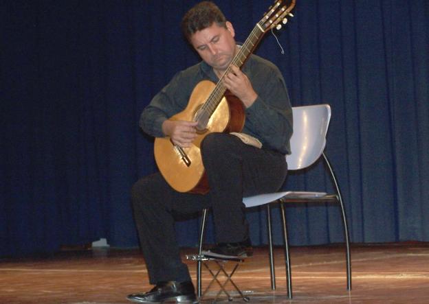 Javier García Moreno will perform at the Picasso Culture Centre. 
