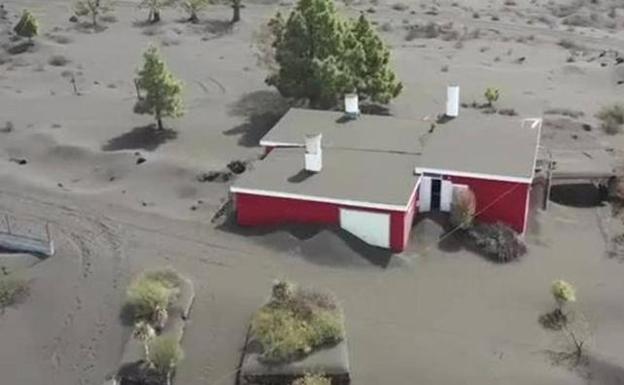 Erupting volcano on La Palma claims its first victim