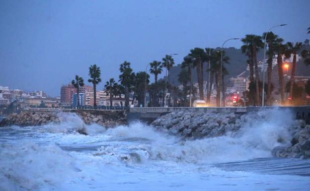 Yellow weather warning activated for three-metre-high waves this Thursday