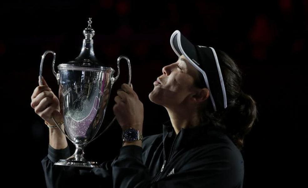 Garbiñe Muguruza becomes first Spaniard to win the women's tennis tournament in Mexico