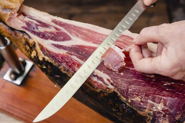 Benalmádena to host Spanish ham-carving competition