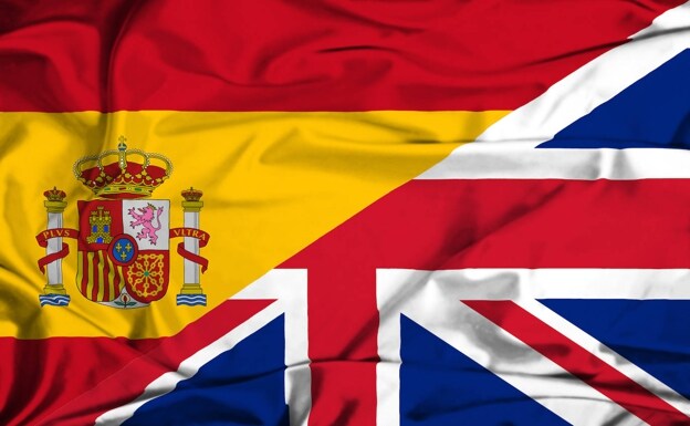 Spanish and UK flags /sur