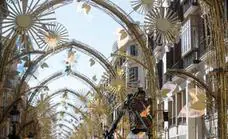 Malaga to avoid Christmas light crowds by leaving show times unannounced