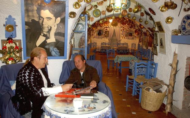 Andalusian Gypsies welcome the Día del Pueblo Gitano Andaluz