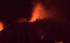 Video | New volcano 'mouth' starts spewing lava on La Palma