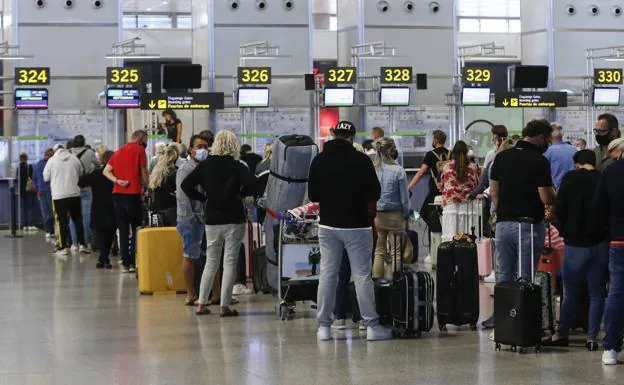 Pre-departure coronavirus test required before travel from Spain to UK