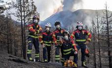 Malaga firefighters return from an 'intense week' on La Palma as volcano continues to erupt