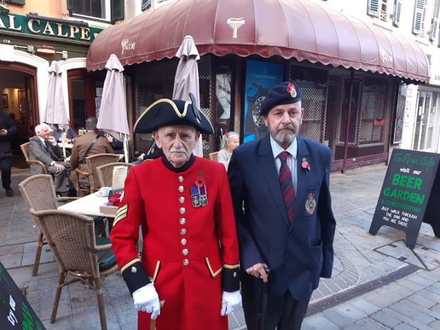 Andrew with a Chelsea Pensioner in Gibraltar on Remembrance Day. 
