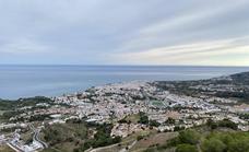 Junta orders 650 houses in Nerja to stop receiving water from a private community and connect to the municipal network