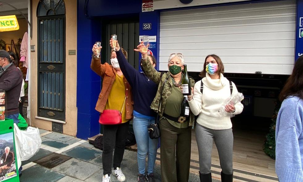 Watch as San Pedro punters scoop 10.3 million euros in Spain’s Christmas lottery