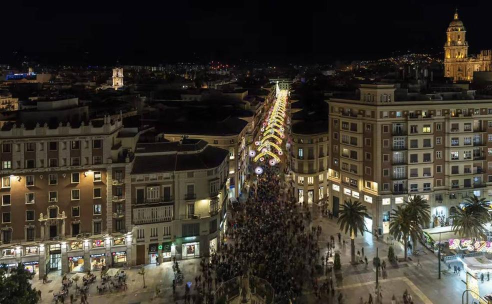The impressive Calle Larios Christmas lights captured from La Equitativa./JUAN CARLOS CORTINA