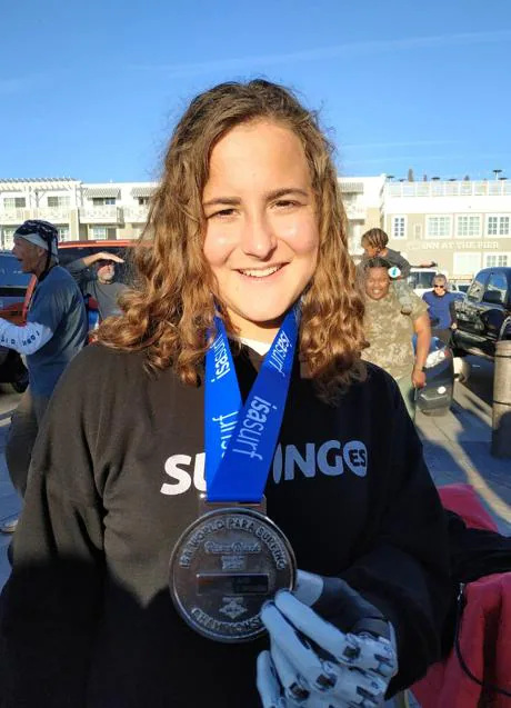 Sarah with her silver medal. 