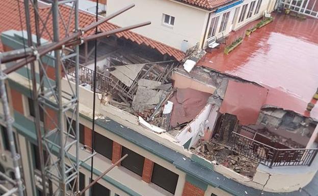 Two bodies found in rubble after college roof collapse in Gijón