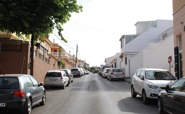 Calle Badajoz in the Los Pacos district of Fuengirola will undergo renovation work from Monday. 