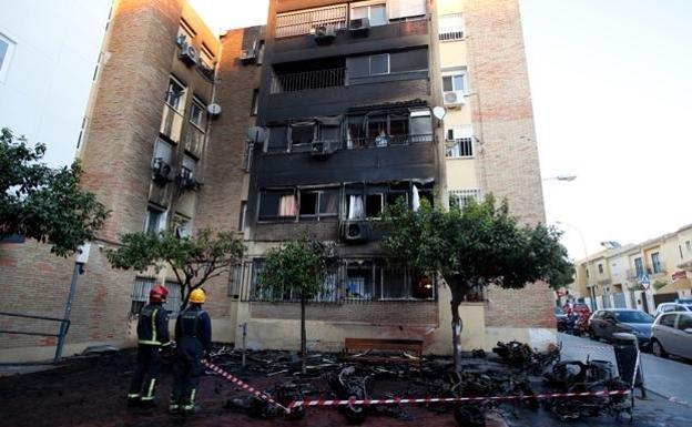 Eight homes seriously damaged after early-morning blaze involving eight motorcycles