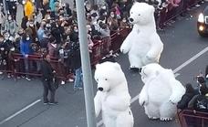 Company behind the ‘injured bear’ at the Cadiz parade that went viral apologises