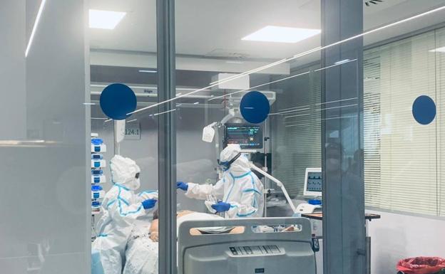 Andalucía lowers its Covid incidence rate but adds 29 deaths in 24 hours