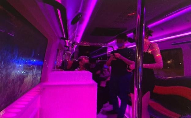 Dangerous 'disco bus' ordered off the road by police in Malaga