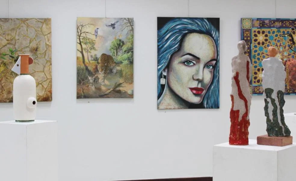 Creating illusions with collective sculpture and painting exhibition in La Cala de Mijas