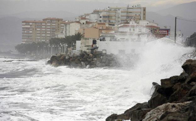 Spain's Met Office activates amber and yellow weather warnings on the coast from this Tuesday