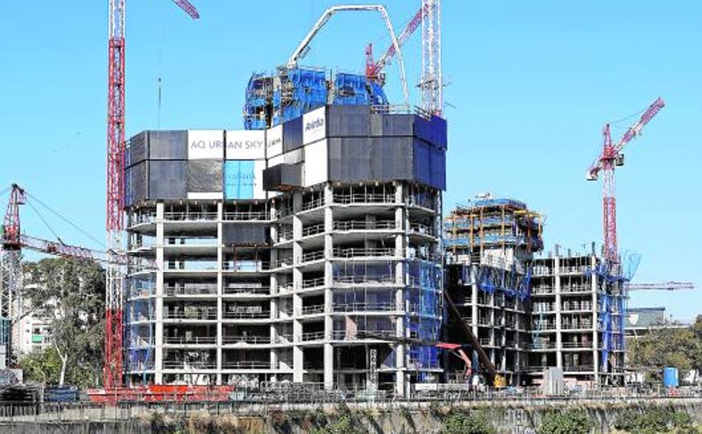 Malaga city's first skyscrapers climb high