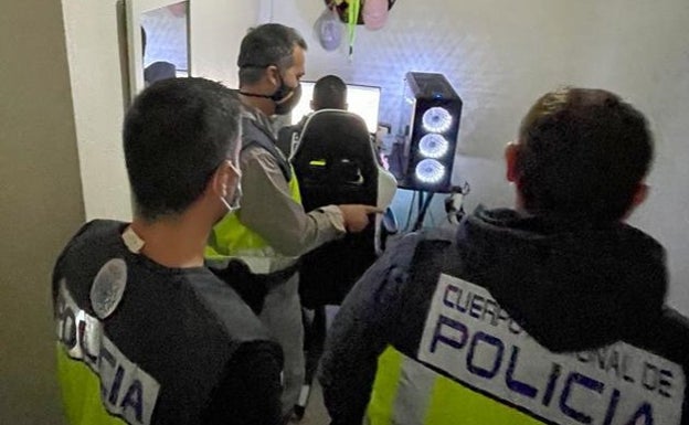 Computer science student in Malaga arrested for fake banknote cyber scam