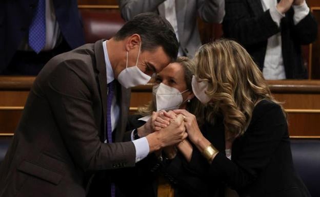 Vote blunder sees Spain's labour reform bill passed by just one in parliament