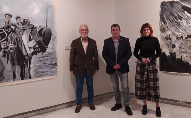 The exhibition was inaugurated by Jesús Majada (L), and the councillor for Culture, E. Pablo Centella (C). /Sur