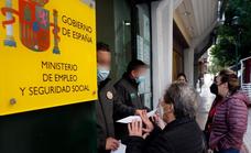 Security staff bear the brunt of complaints about digitisation at Social Security offices in Malaga