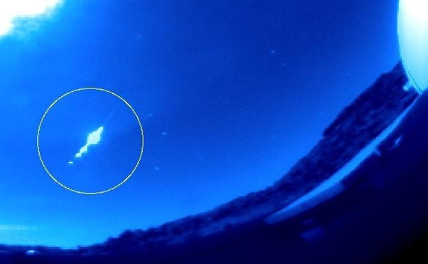 A fireball from an asteroid streaks across the skies above Andalucia