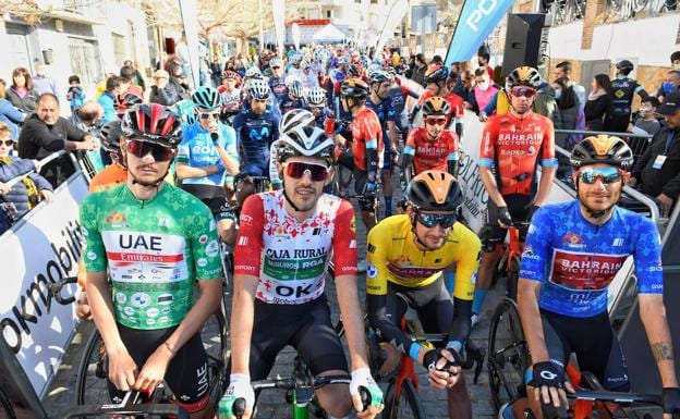 Covi (points), Barrenetxea (mountains), Poels (general) and Caruso (bonus sprint), leaders of the classifications at the start of the final stage. 