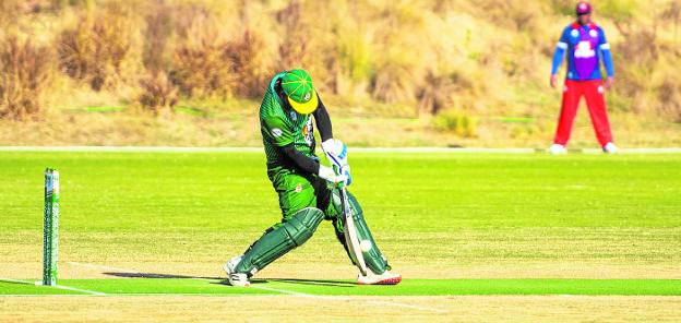 Carlton CC top their group with ease in week three