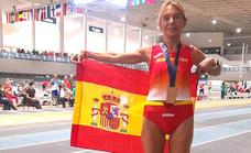 Pepi Sánchez wins the 800-metre sprint in the over-70s category