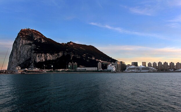Gibraltar has now banned Russia from its airspace and port /sur