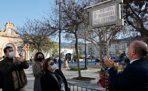 Antequera dedicates street to former SUR journalist Ángel Guerrero
