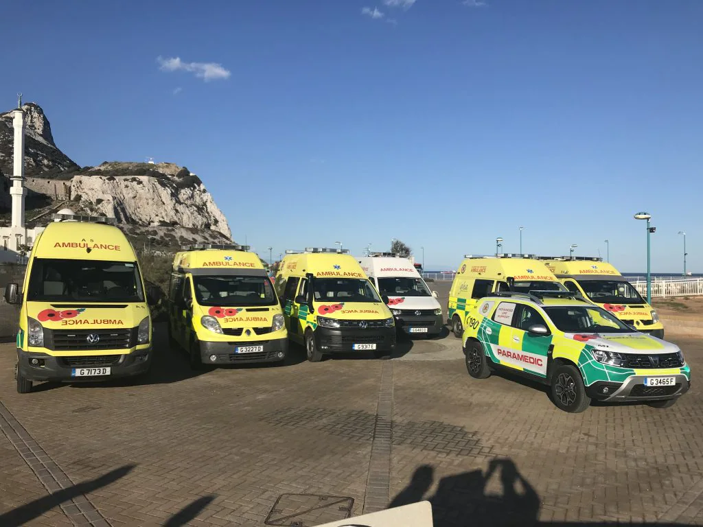 El personal de las ambulancias de Gibraltar debe residir en España o ser ciudadanos de la UE para transportar pacientes a España. 