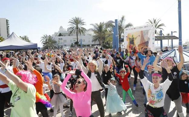 Over 300 people join Marbella's first carnival fun run