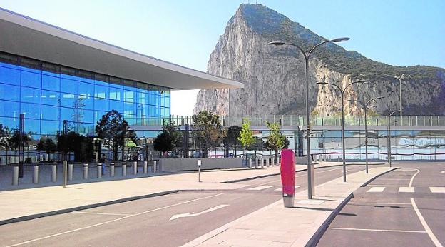 Covid rules change for air and sea arrivals on 18 March