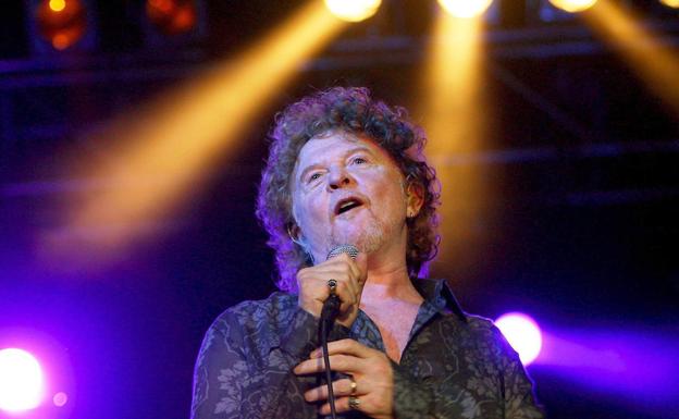 Simply Red take to Marenostrum stage
