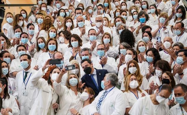 This is the photograph that led to a fake news tweet about the Junta head's visit to a hospital