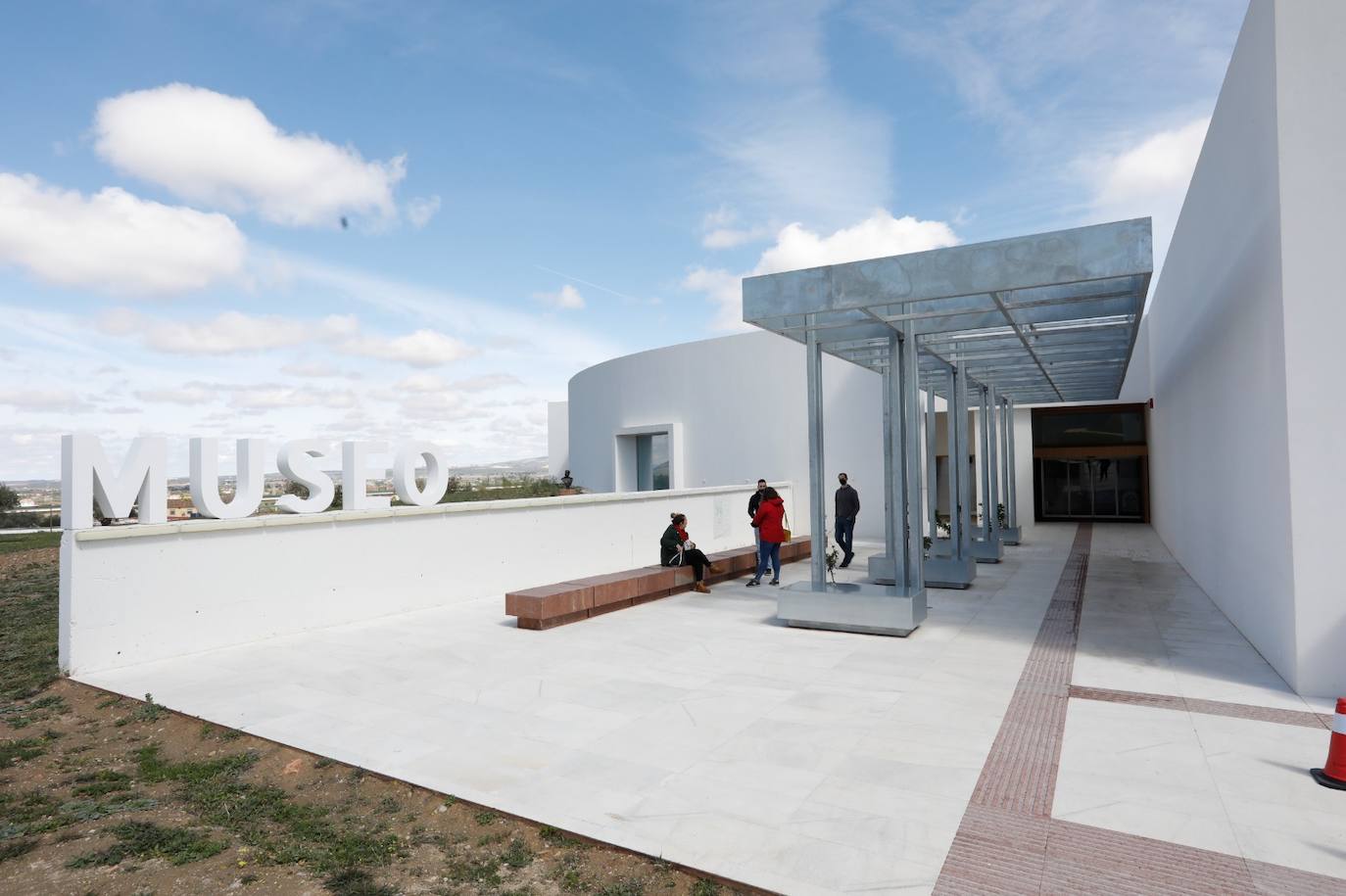 The centre, officially opened by the president of the Junta de Andalucía, now hosts four exhibitions