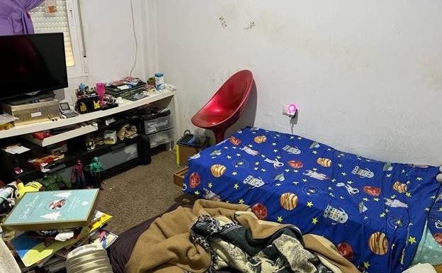Malaga man arrested for shutting his son in his bedroom for a year