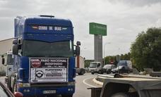 Almost 25,000 police mobilised as pickets try to disrupt supplies in Spain's hauliers' strike