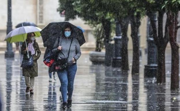 Andalucía |  Aemet emite este domingo alerta amarilla por tormenta atlántica en el sur de España