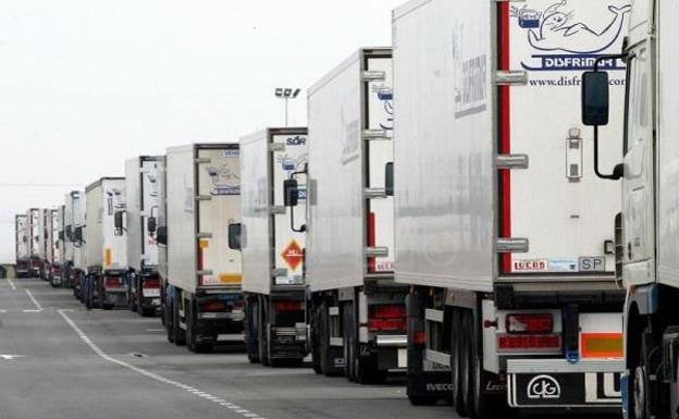 Most hauliers in Spain return to work after agreement reached with government