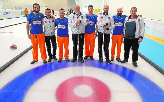 Los Compadres curling team, during their run at the Spanish Championship last week. SUR/