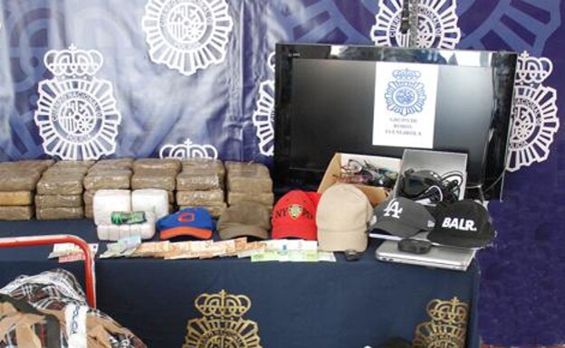 Items recovered by the police./sur