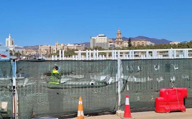 Malaga Port lowers the height of the controversial fence at the megayacht marina