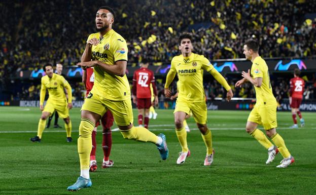 Villarreal's Arnaut Danjuma celebrates scoring against Bayern Munich. /REUTERS