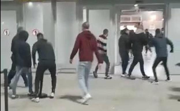 Six arrested following violence between Malaga and Seville ultras at Costa del Sol airport